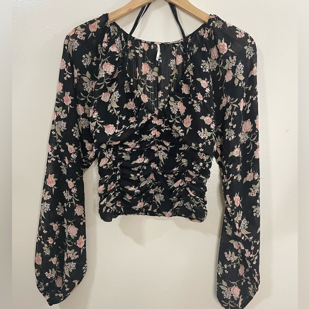 Free People Ruched V-neck Floral crop top black xs